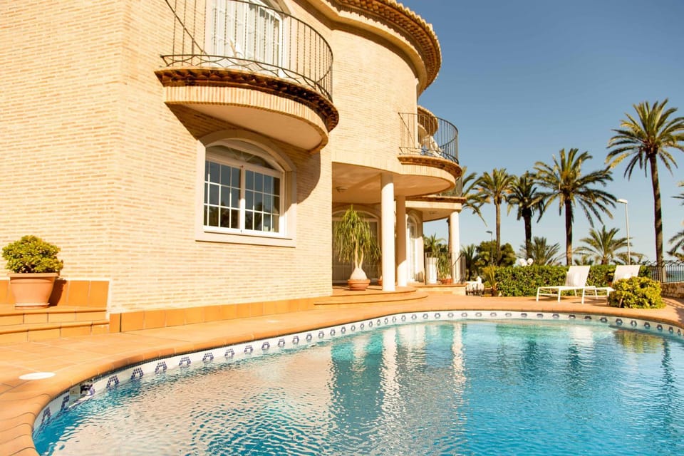 Property building, Pool view, Swimming pool