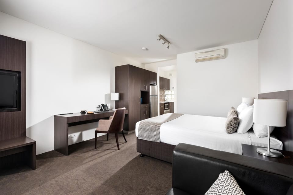 Kitchen or kitchenette, Living room, Bedroom
