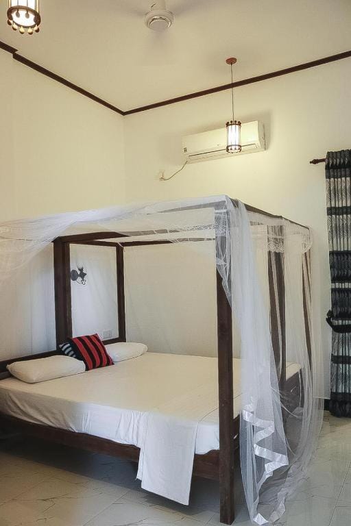 Bed, Bedroom, fireplace, air conditioner