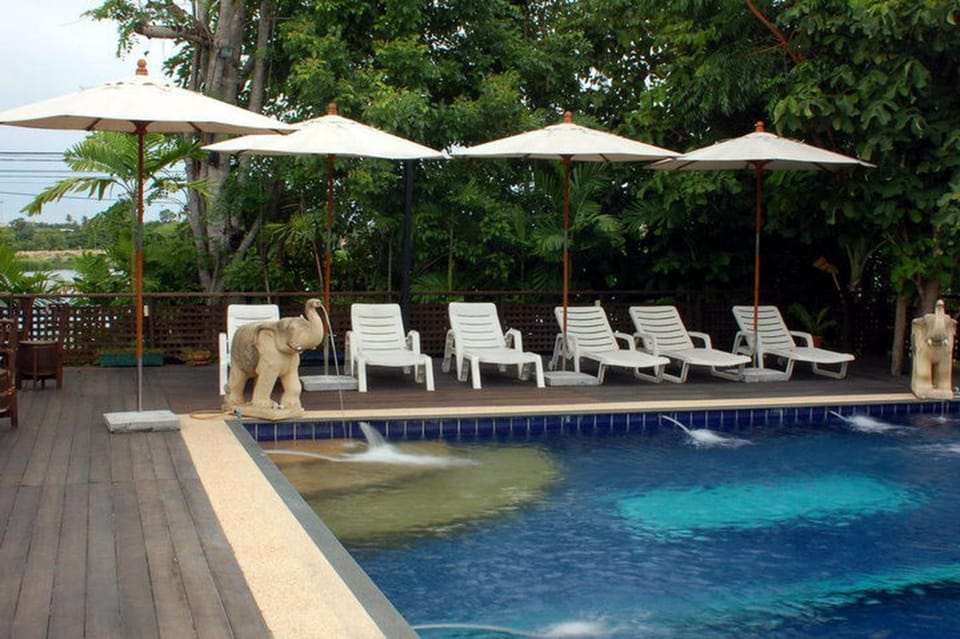 Swimming pool, Swimming pool