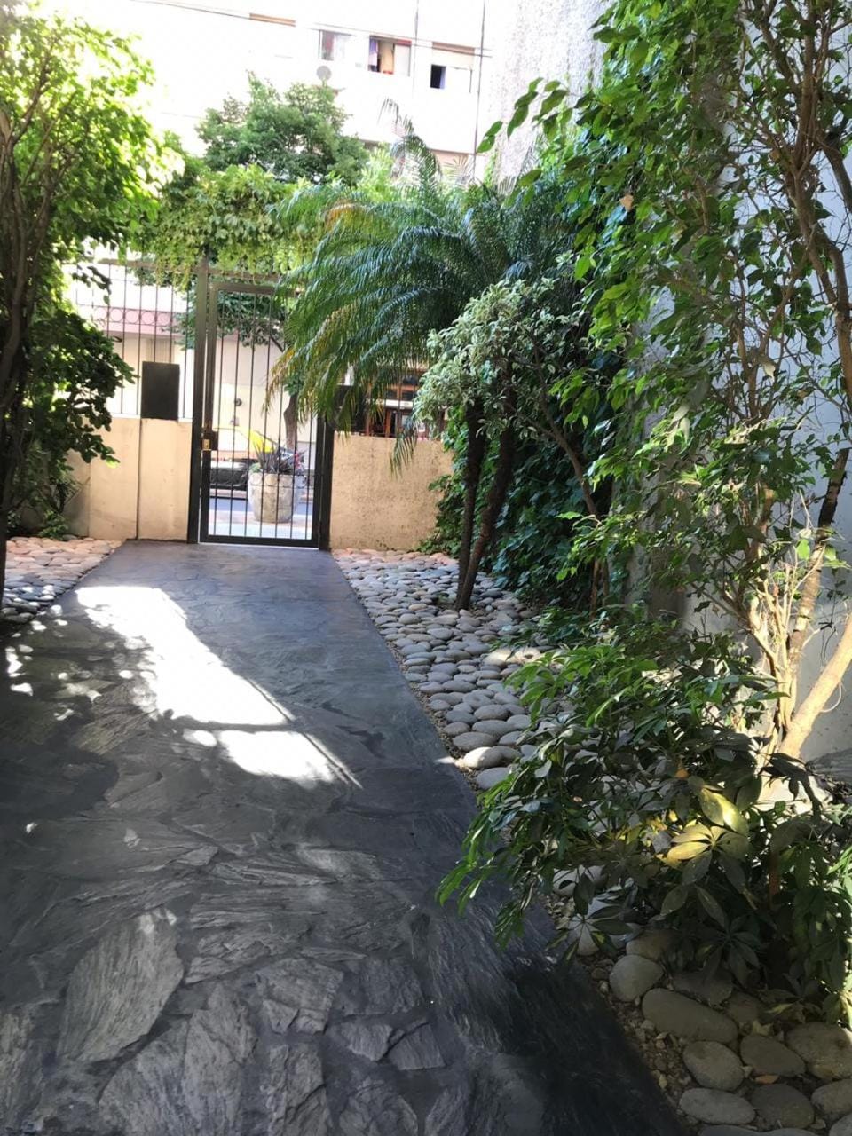 Property building, Facade/entrance, Garden, Garden view, Street view