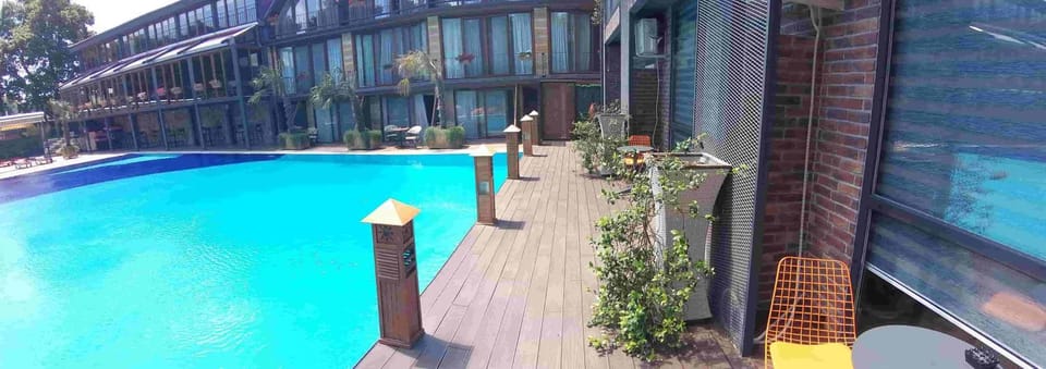 Property building, Pool view, Swimming pool