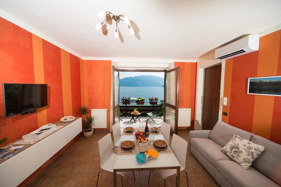 TV and multimedia, Lake view, air conditioner