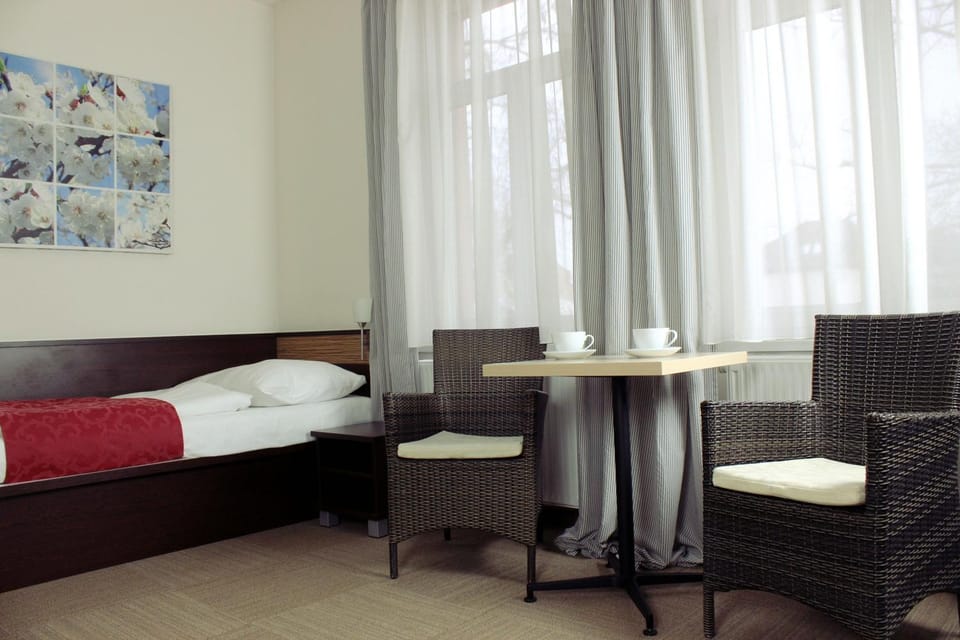 Bed, Coffee/tea facilities, Photo of the whole room, On site