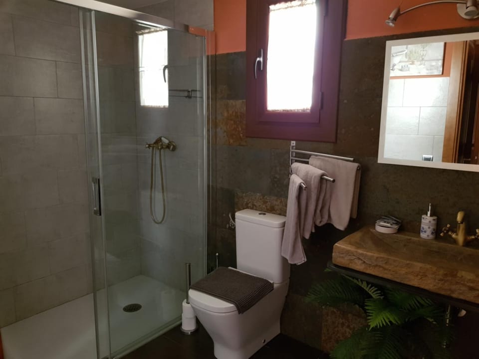 Bathroom, Decorative detail