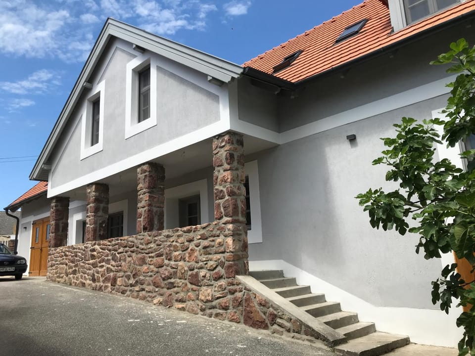 Fügekert - Bed&Wine Bed and Breakfast in Hungary