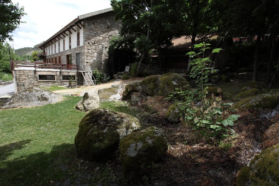 Property building, Facade/entrance, Bedroom