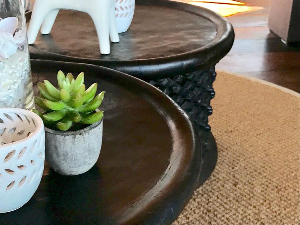 Living room, Decorative detail, Sea view