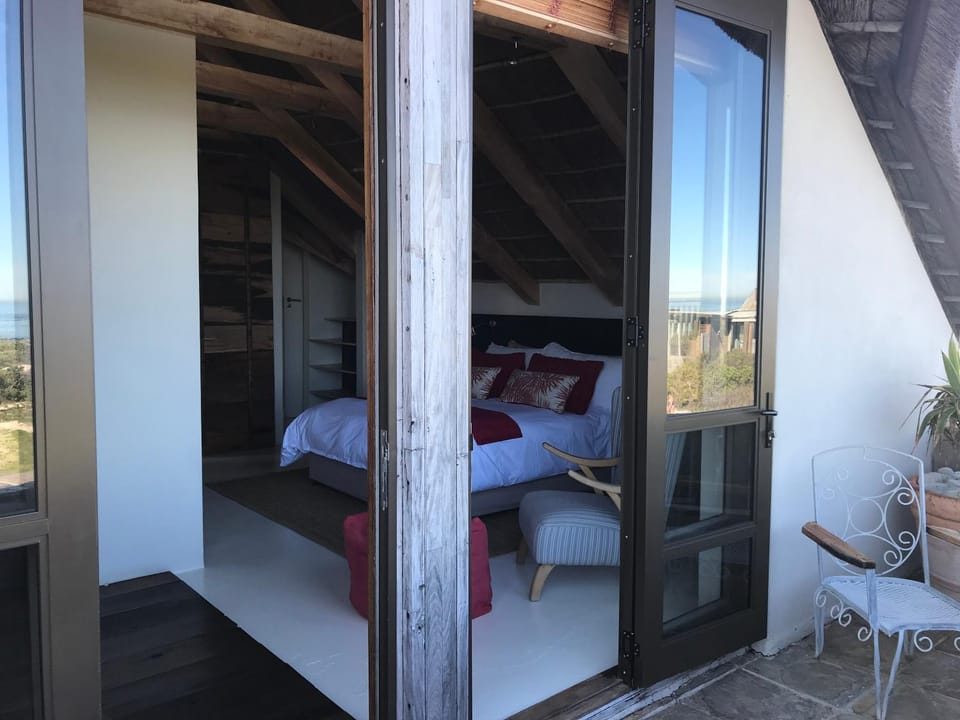 Balcony/Terrace, Bedroom, Landmark view, Mountain view, Sea view