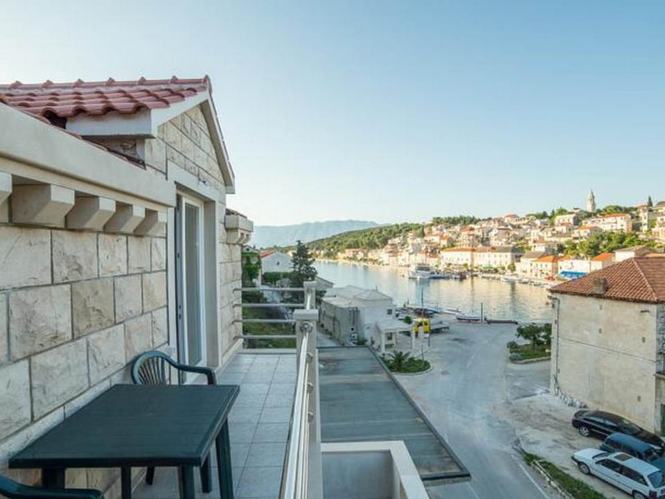 Property building, Balcony/Terrace, Sea view