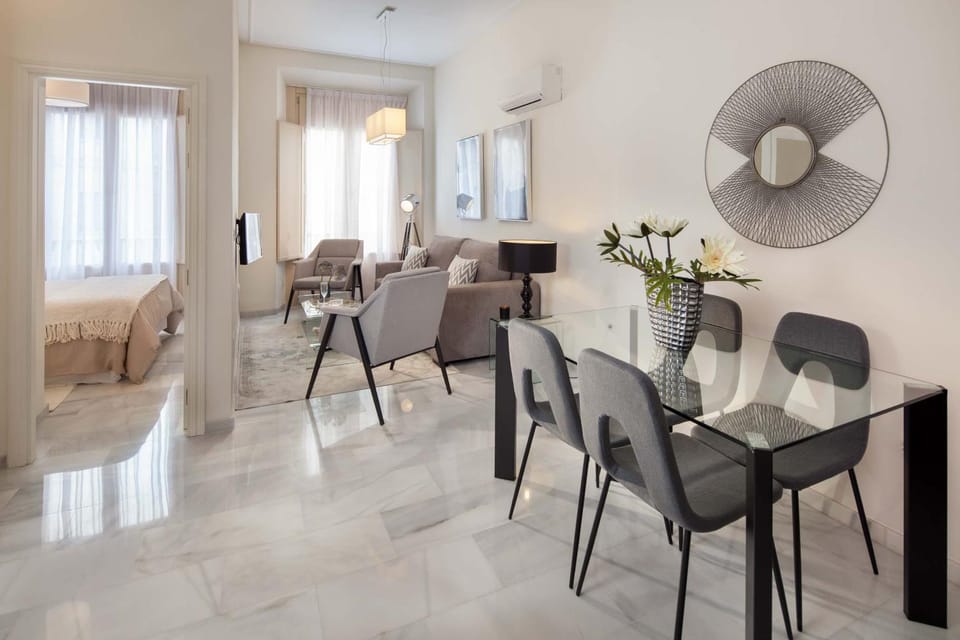 Living room, Dining area