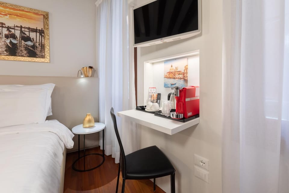 Coffee/tea facilities, Bedroom