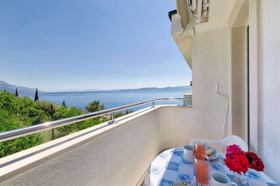 Balcony/Terrace, Living room