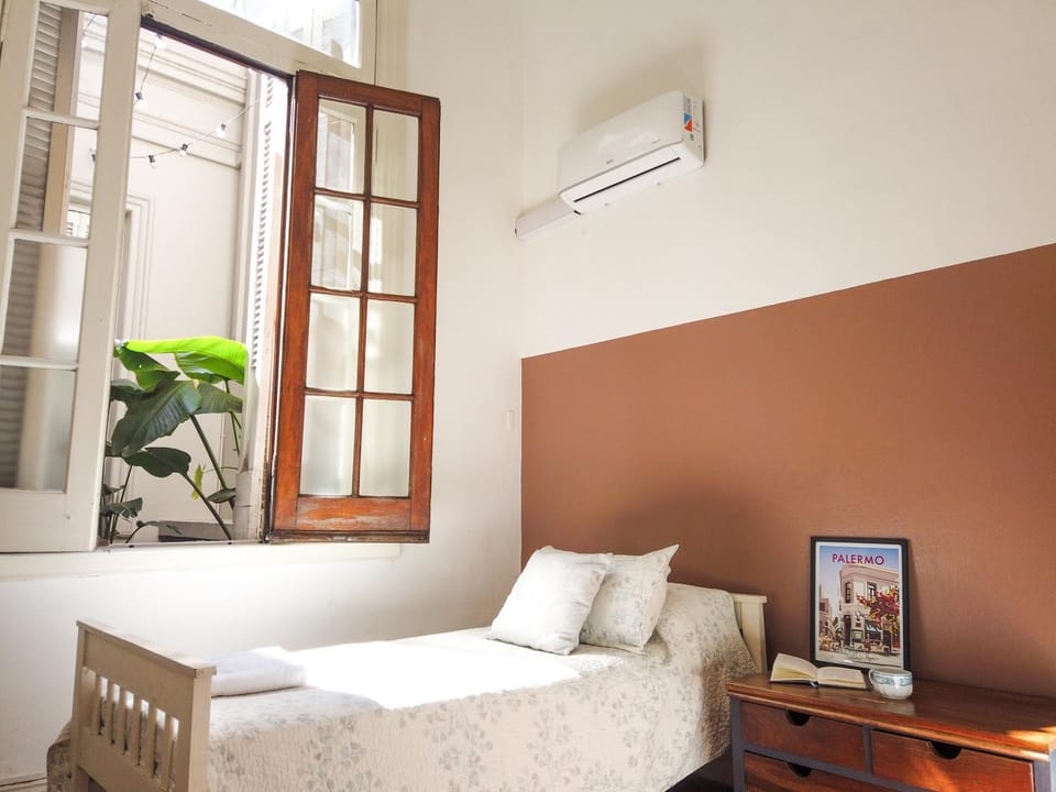 Bed, Photo of the whole room, Bedroom, air conditioner