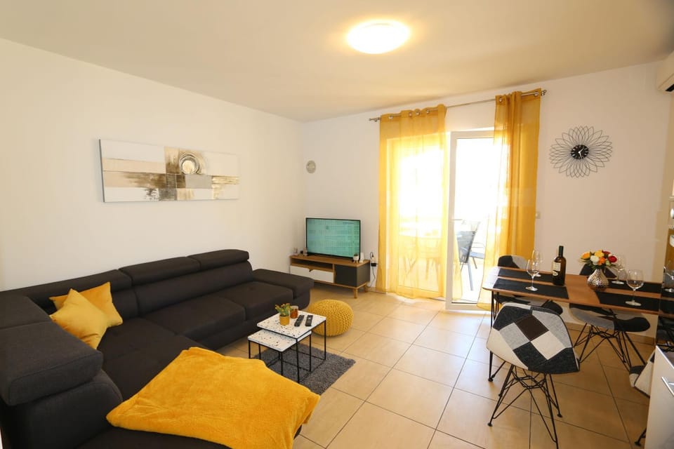 Other, Dining area