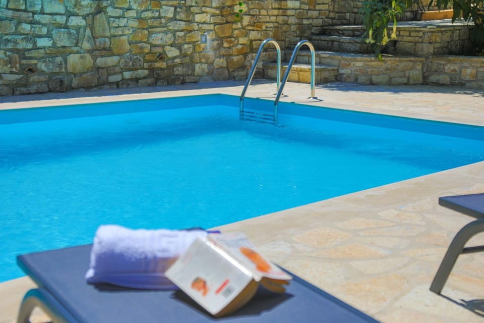 Day, Pool view, Swimming pool, sunbed