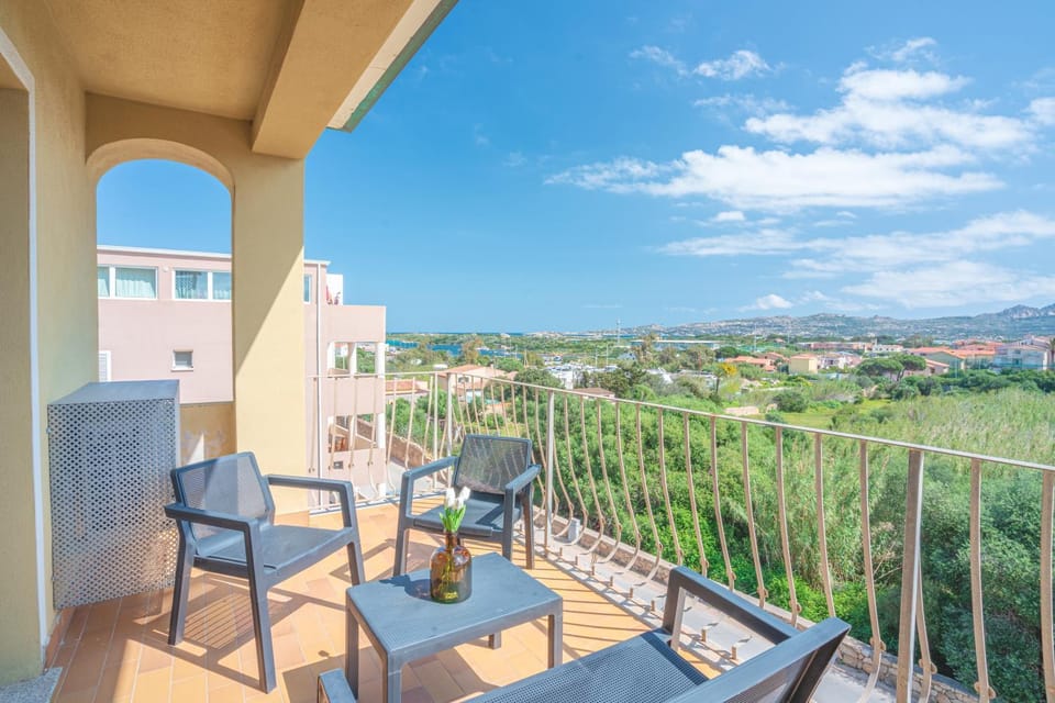 Natural landscape, Balcony/Terrace, Mountain view, Sea view