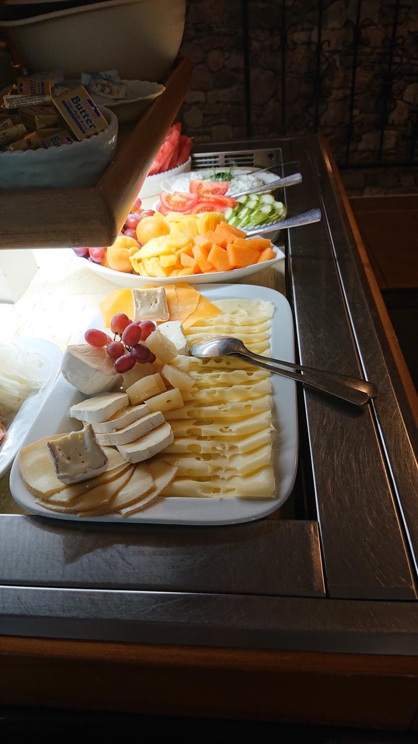 Breakfast, Continental breakfast, Buffet breakfast