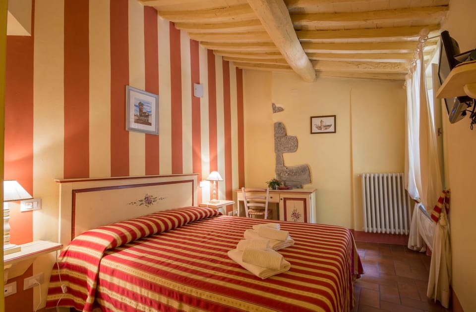 Day, Photo of the whole room