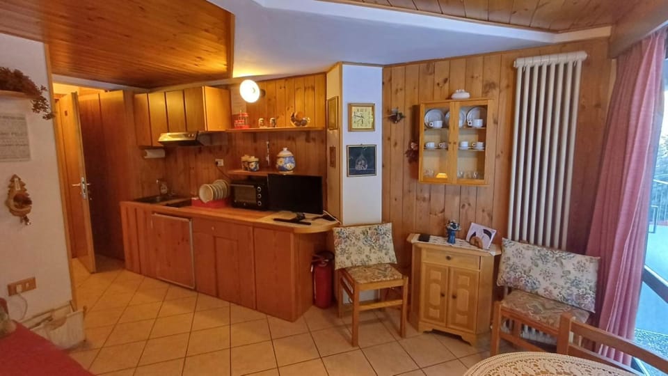 TV and multimedia, microwave, stove