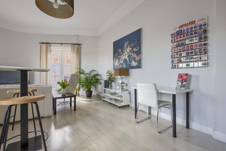 Hostal Besaya Bed and Breakfast in Centro