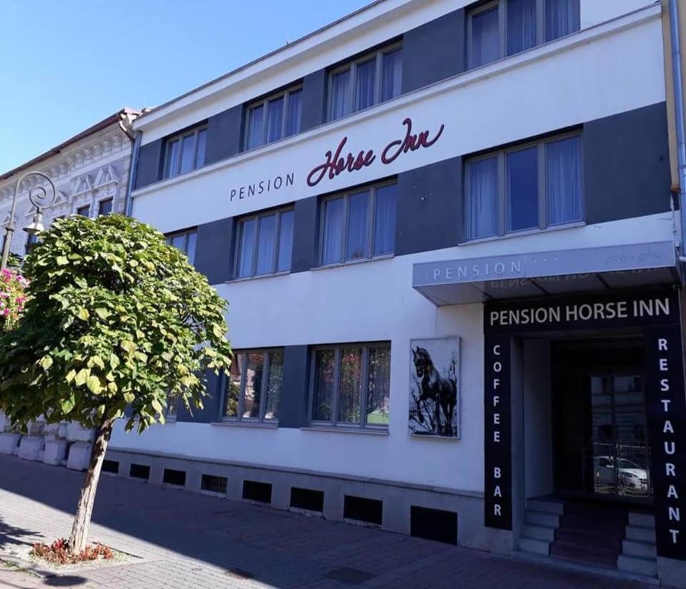 Property building, Facade/entrance