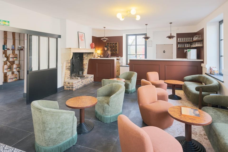Lounge or bar