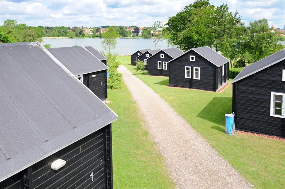 Property building, Day