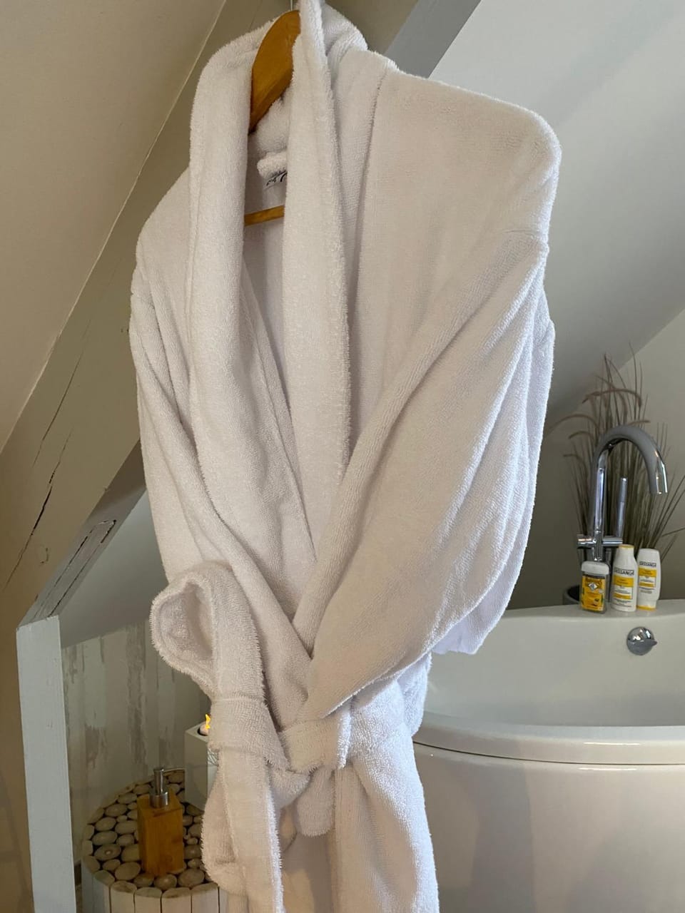 Bathroom, towels