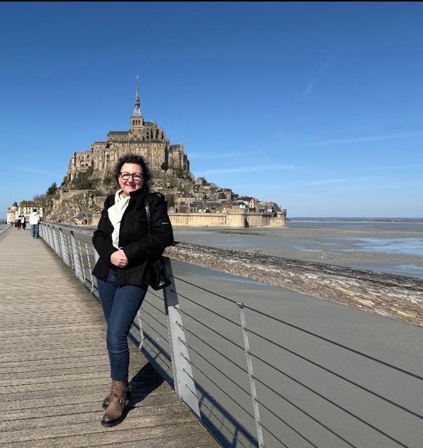 Nearby landmark, Natural landscape