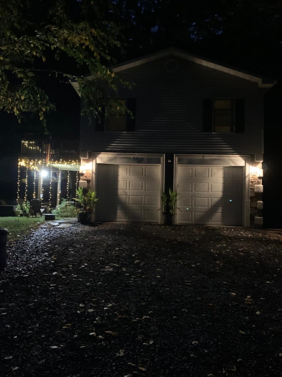 Facade/entrance, Night