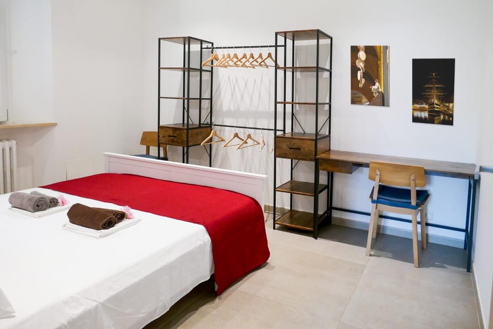 Bed, Photo of the whole room, Bedroom, hair dresser