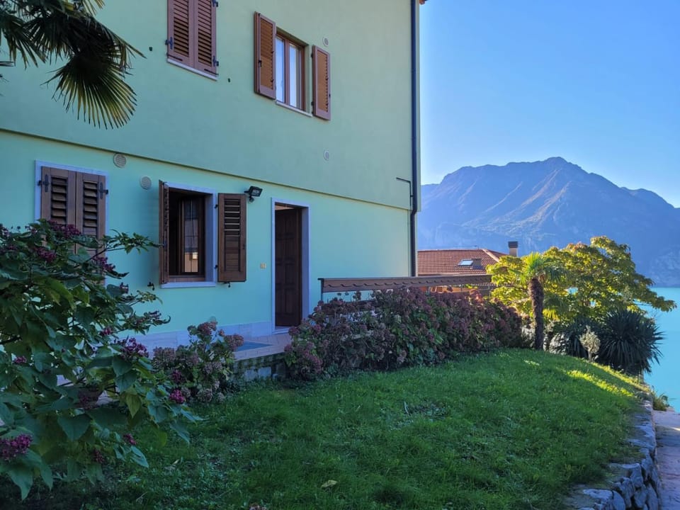 Natural landscape, Garden, Garden, Garden view, Mountain view, pet friendly