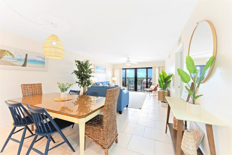 Balcony/Terrace, Living room, Seating area, Dining area