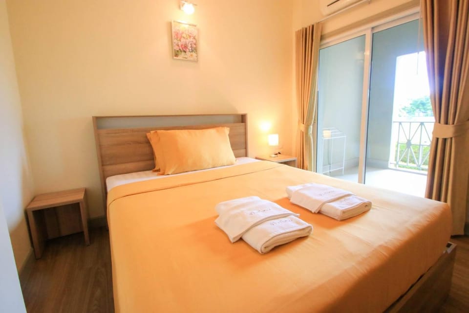 Baan Rub Lom by Jane Apartment in Laos