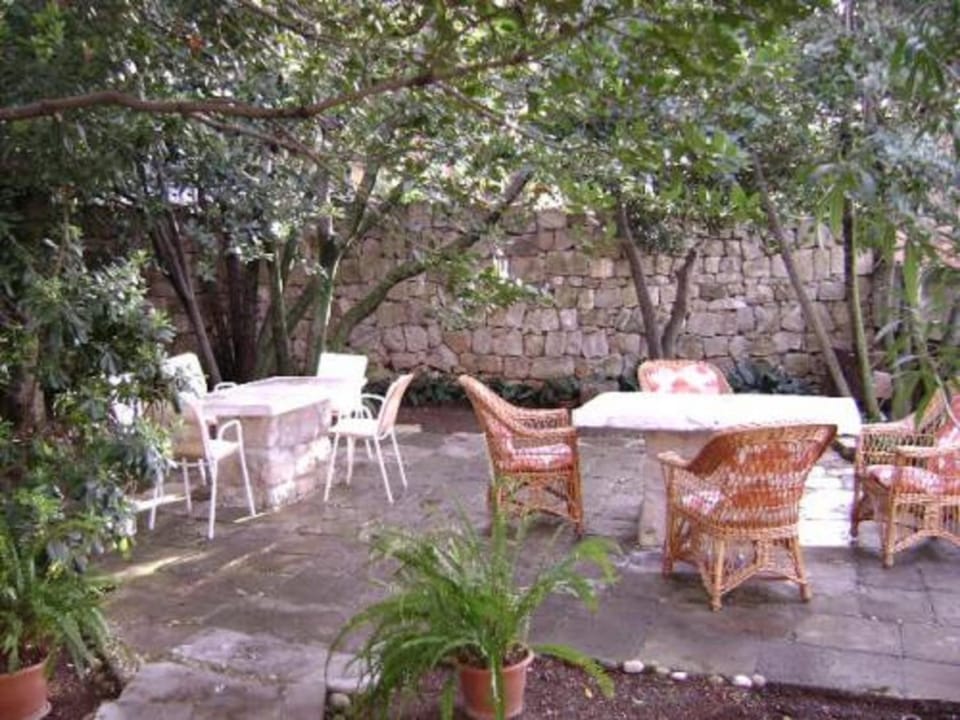 BBQ facilities, Garden