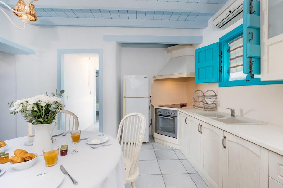 Belogna Ikons Villa in Decentralized Administration of the Aegean