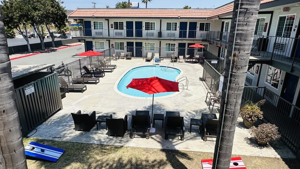 Swimming pool