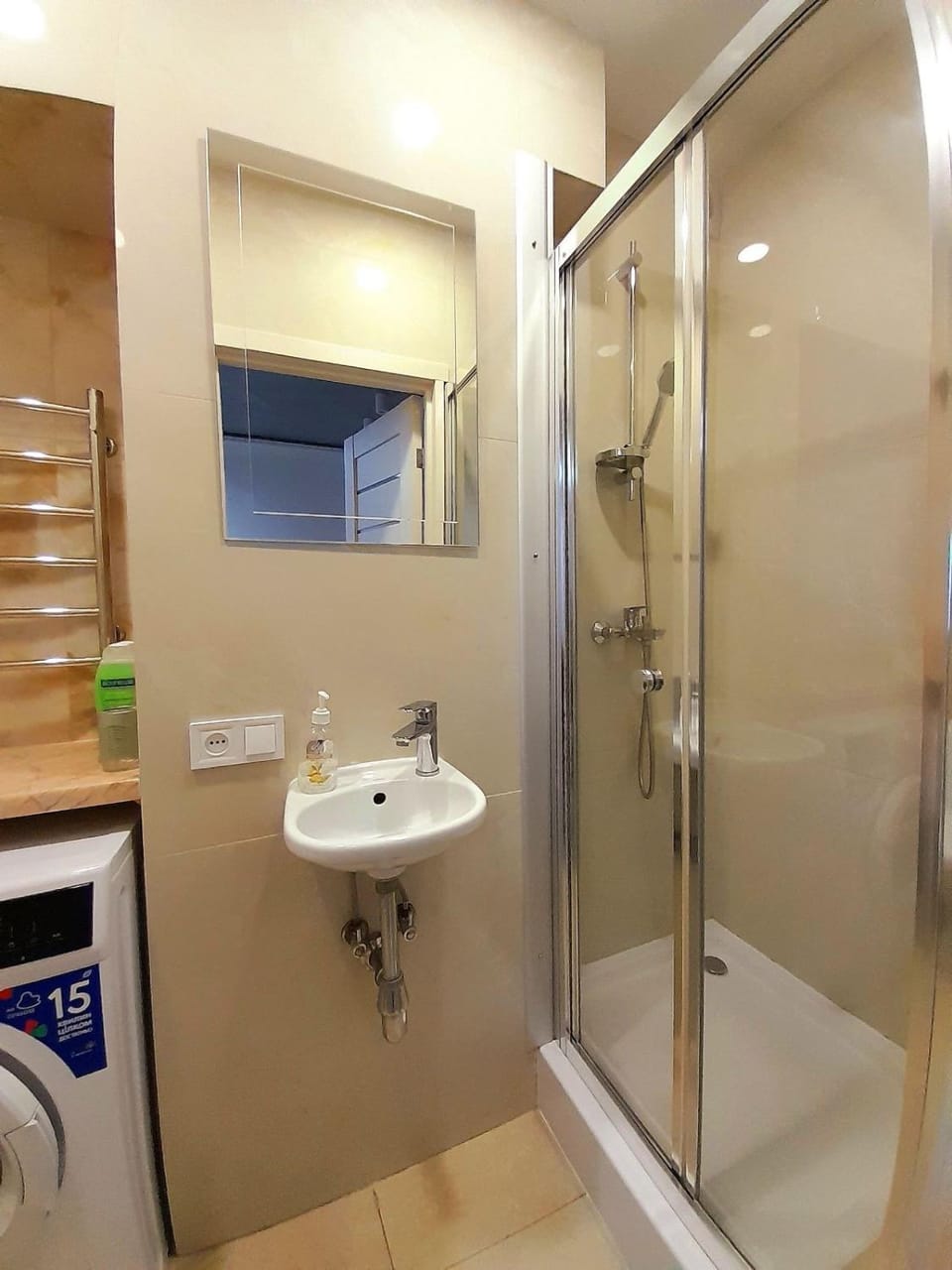 White rooms on City center Apartment in Lviv