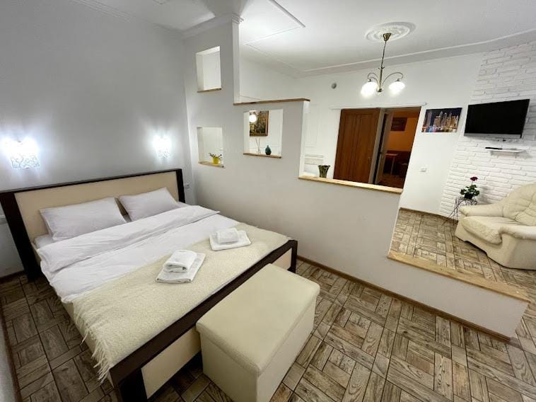 Bed, Photo of the whole room
