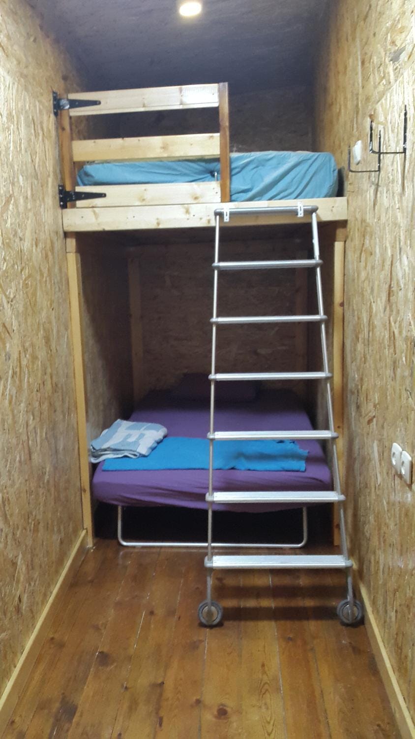 bunk bed
