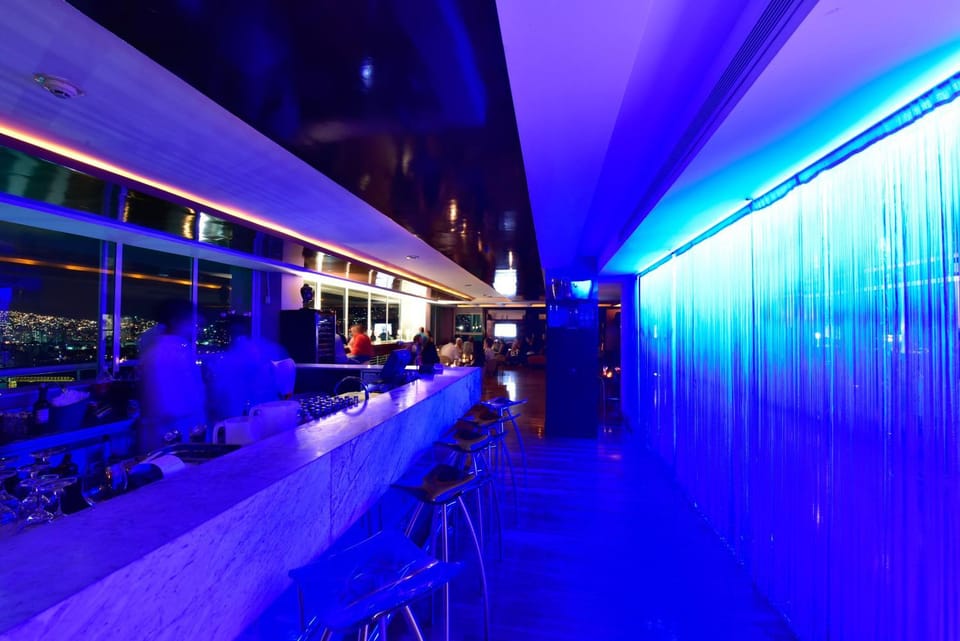Lounge or bar, Drinks