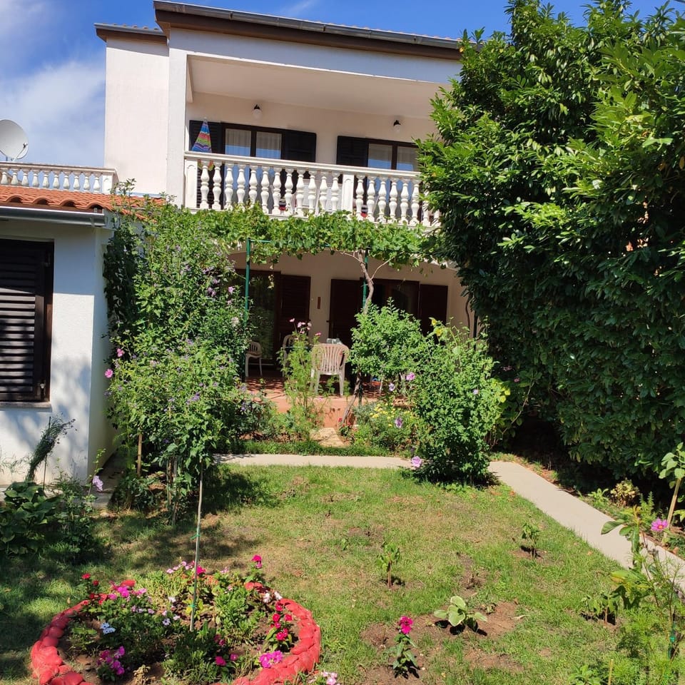 Property building, Garden view