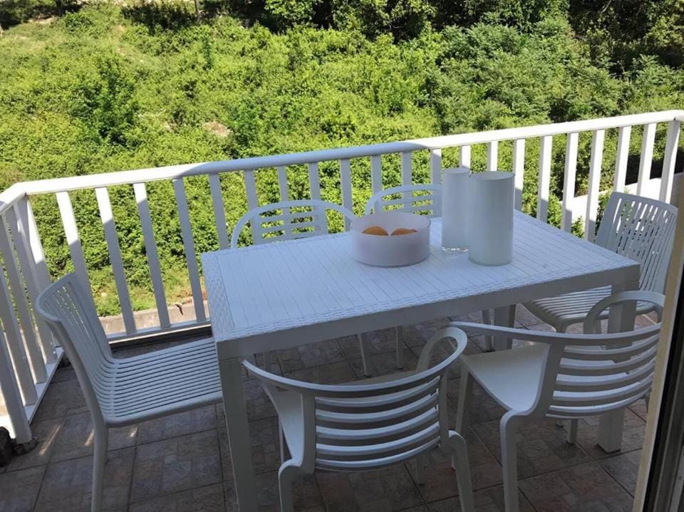 Apartment Titaneli Apartment in Dobrota