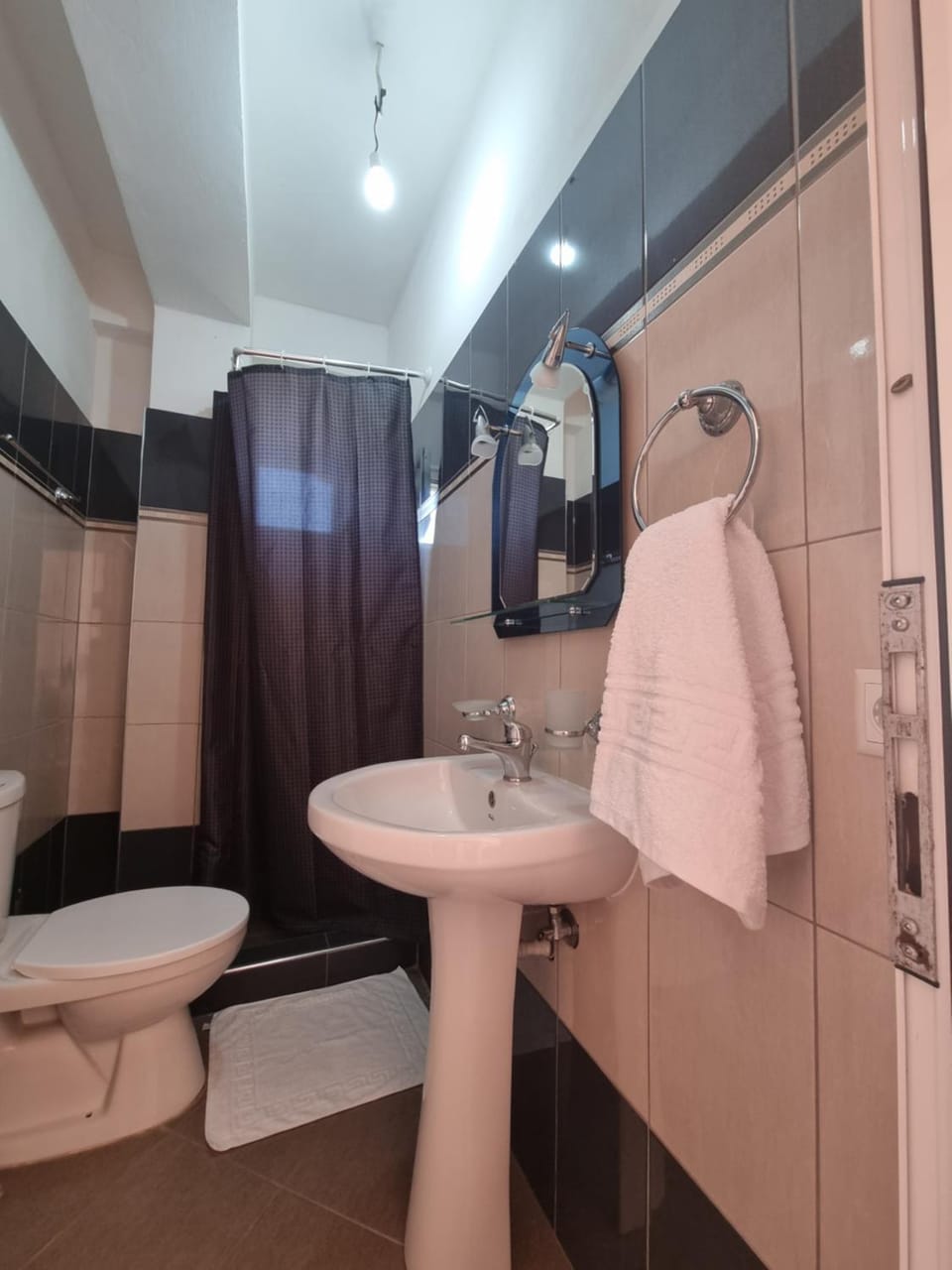 Let Rooms Lukova Hotel in Vlorë County, Albania