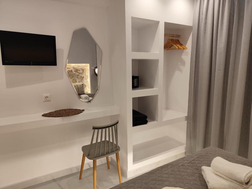 TV and multimedia, wardrobe