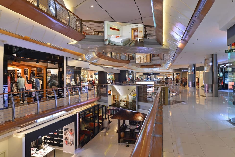 Restaurant/places to eat, Neighbourhood, Supermarket/grocery shop, Shopping Area, Entertainment