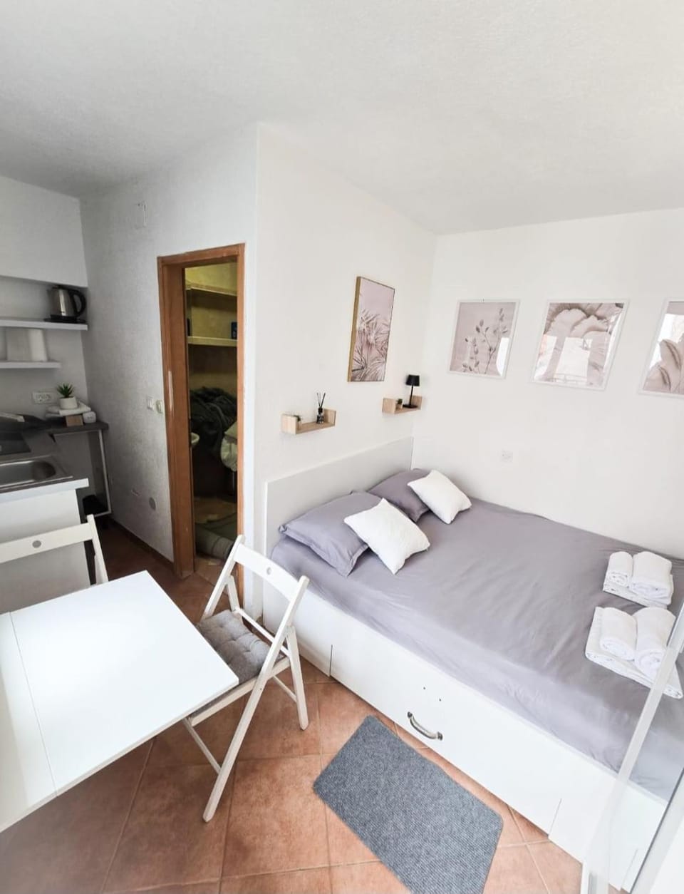 Private bedroom with bathroom Bed and Breakfast in Baška Voda