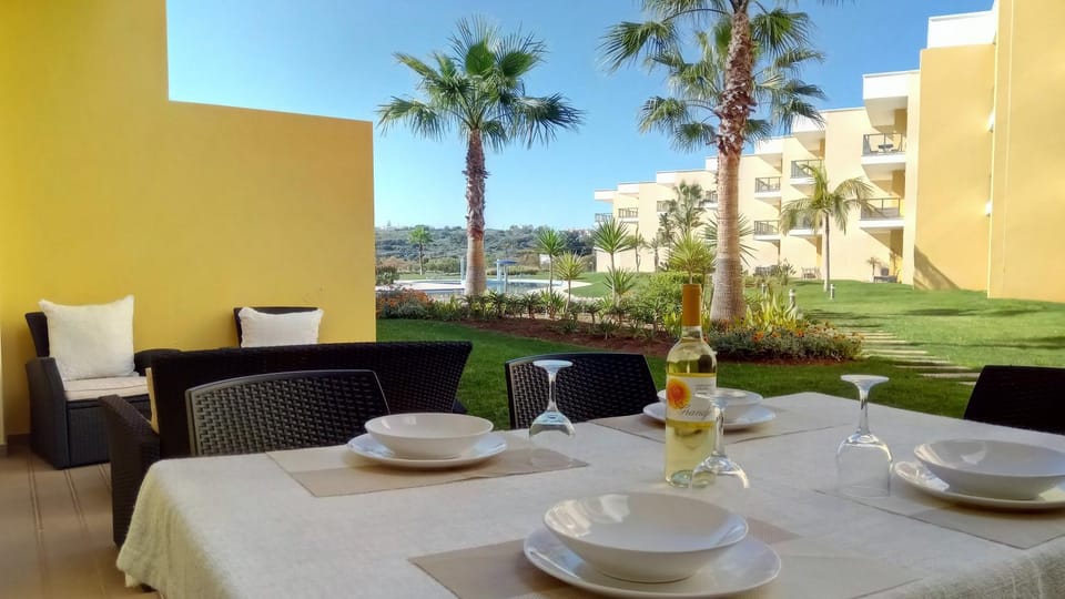 Balcony/Terrace, Garden view, Pool view
