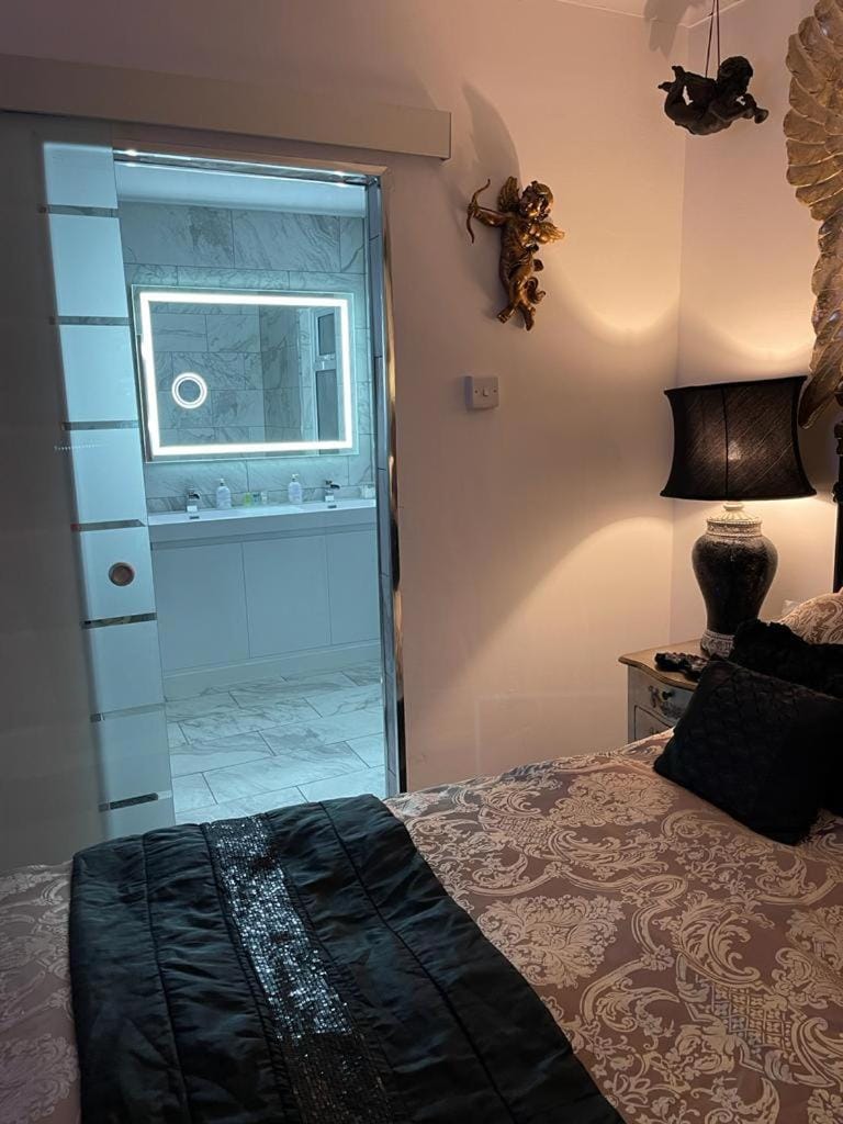 Olivia House Bed and Breakfast in Porthcawl